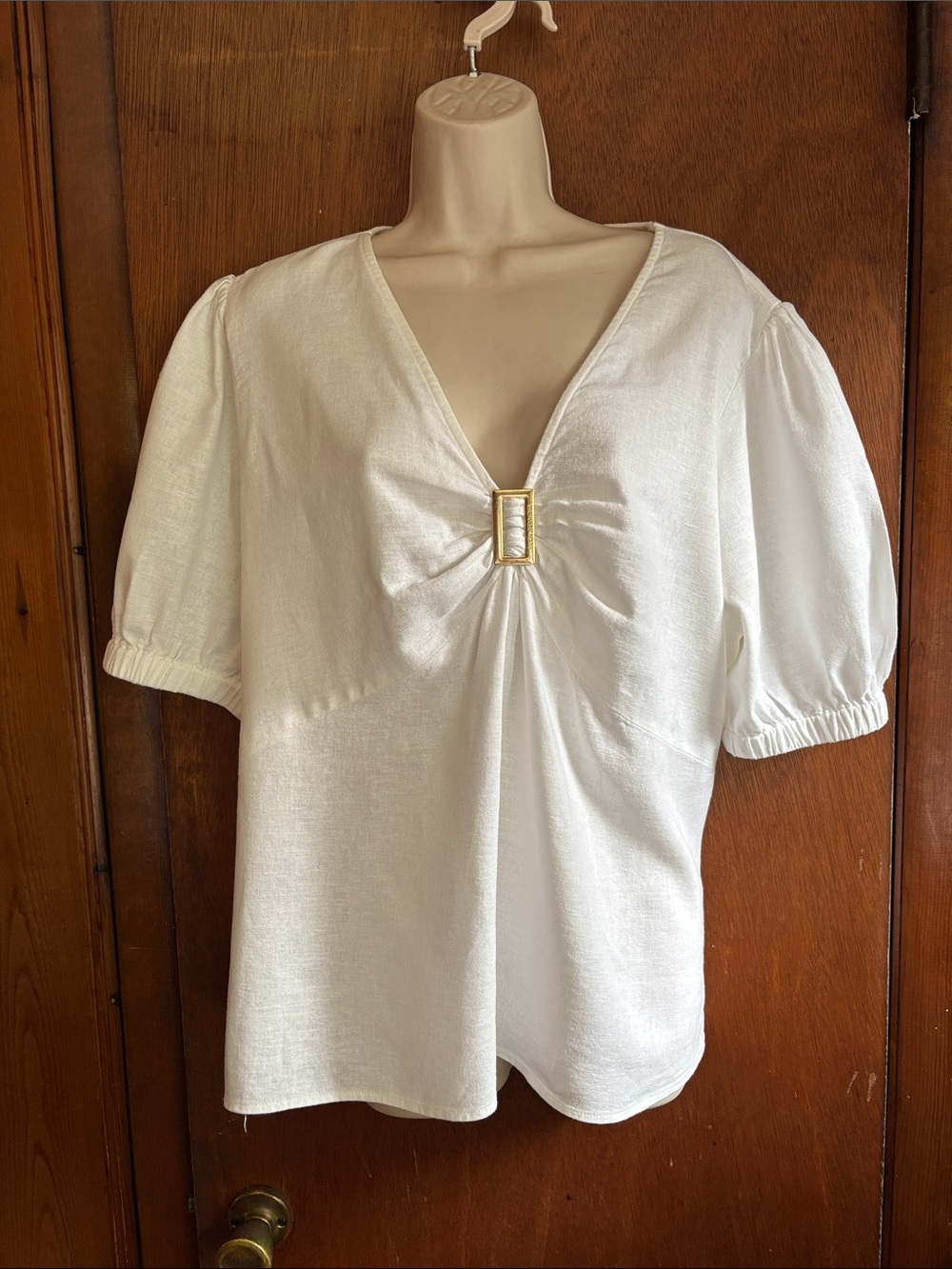 MICHAEL - MICHAEL KORS Women's White V-Neck Puff Sleeve Blouse with Gold Accent